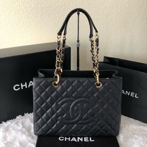 ❌❌SOLD❌❌🌸Chanel Quilted Caviar Leather GST Bag🌸